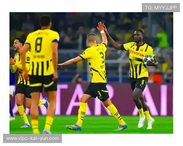 多特延续欧冠火热走势！潜艇再次沦为背景